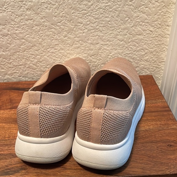 Blondo Karen Waterproof Knit Sneaker - Picture 4 of 5